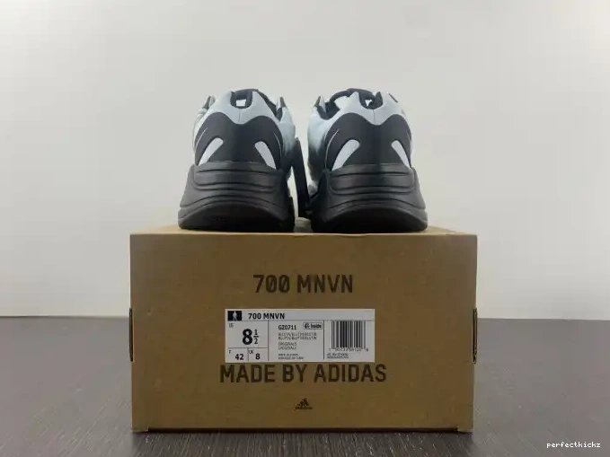 Blue MNVN Tint Boost Yeezy GZ0711 Adidas 700 0609